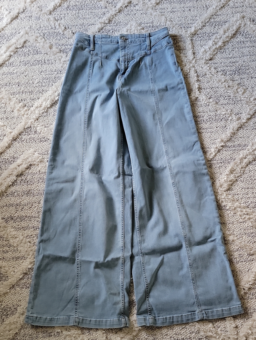 NWOT We The Free Wide-Leg Women’s Jeans  in Light Blue